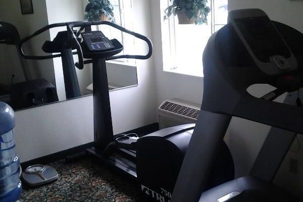 Owens Downtown Toledo BridgePointe Inn & Suites By Hollywood Casino (Northwood)